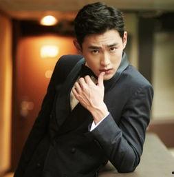 少爷是哪个明星,揭秘当红明星的低调魅力